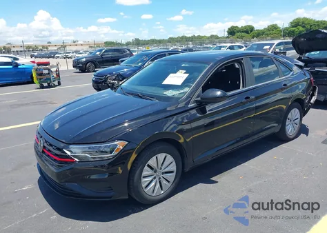 2019 Volkswagen Jetta 1.4T R-Line/1.4T S/1.4T Se z USA, uszkodzony, nr VIN 3VWC57BU5KM083543